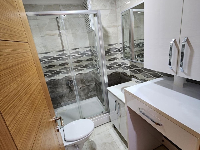 MALTEPE GİRNE MAHALLESİNDE ARA KAT 2+1 65 M2 KİRALIK DAİRE - Görsel 2