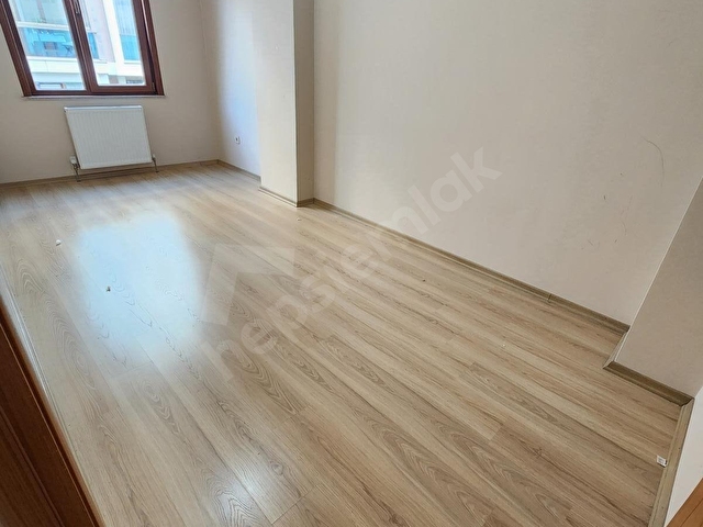 MALTEPE GİRNE MAHALLESİNDE ARA KAT 2+1 65 M2 KİRALIK DAİRE - Görsel 5