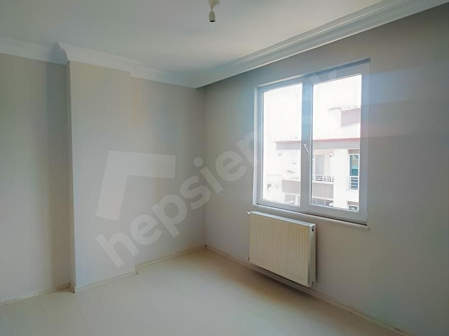 TRAMVAYIN DİBİNDE, YENİ BOYALI, 3+1 KİRALIK DAİRE - Görsel 10