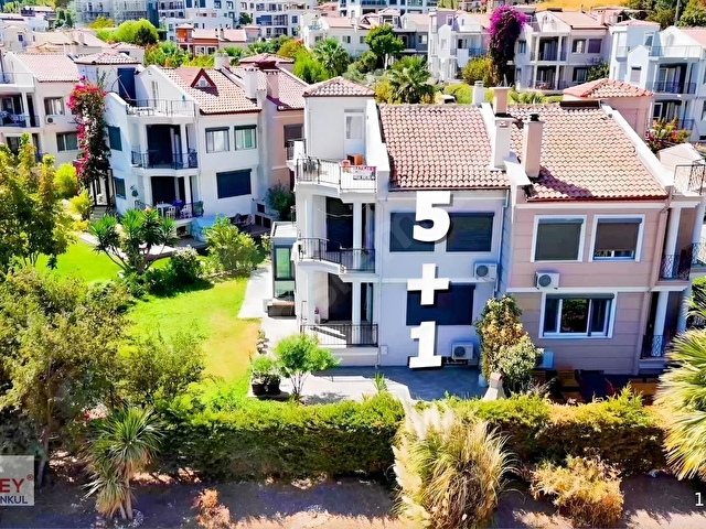 Urlada Kiralık Havuzlu Villa - Görsel 26