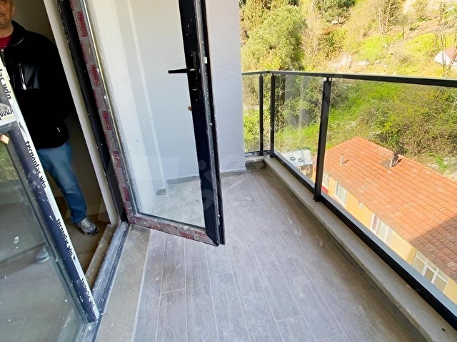 DOĞUŞ EMLAKTAN KOZLU MERKEZDE SIFIR SATILIK 1+1 DAİRELER