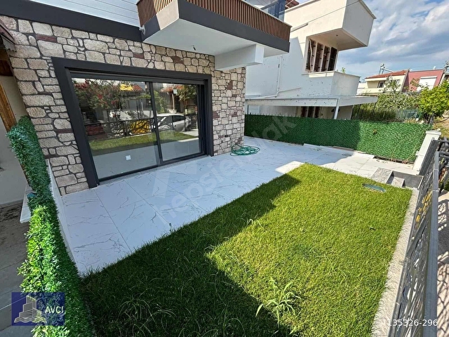 AVCIDAN GÜRE DENİZE 30 MT VE DENİZE İKİNCİ SIRA SIFIR 4+1 VİLLA - Görsel 9