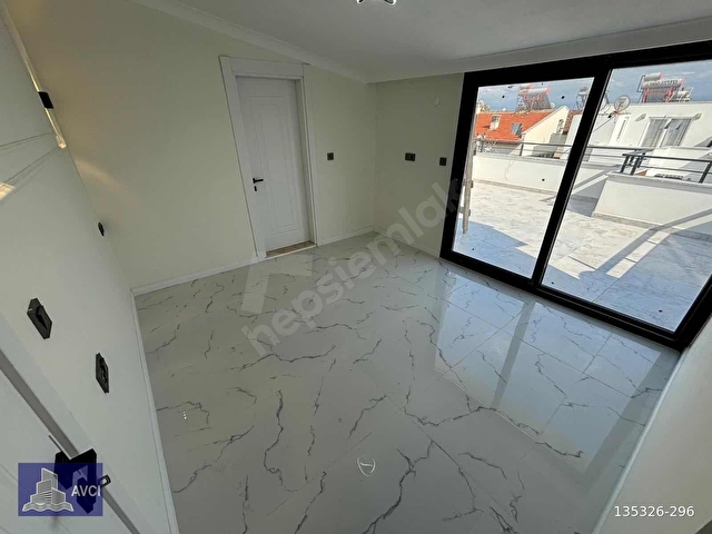 AVCIDAN GÜRE DENİZE 30 MT VE DENİZE İKİNCİ SIRA SIFIR 4+1 VİLLA - Görsel 5