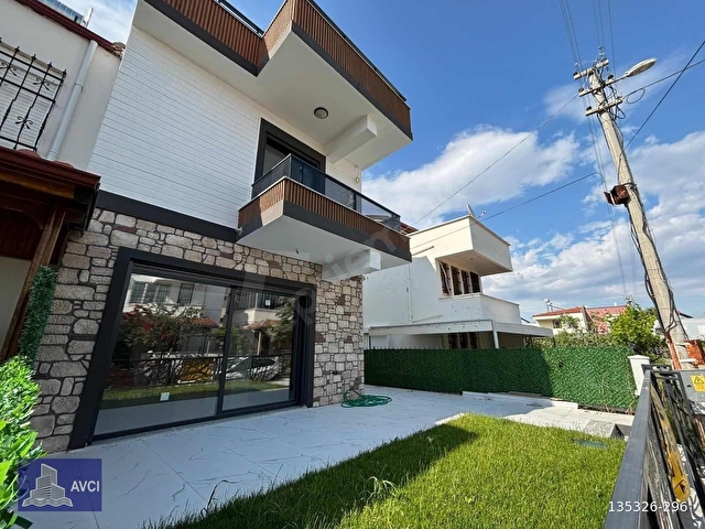 AVCIDAN GÜRE DENİZE 30 MT VE DENİZE İKİNCİ SIRA SIFIR 4+1 VİLLA - Görsel 13