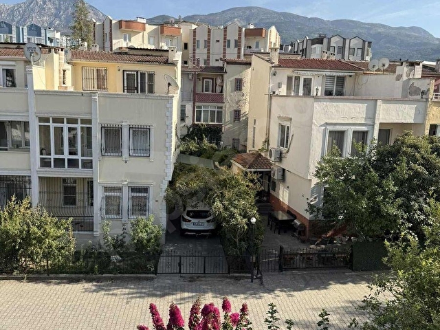 REAL.den SATILIK GÜZELYURTDA VİLLA KÖŞE KONUMDA - Görsel 24