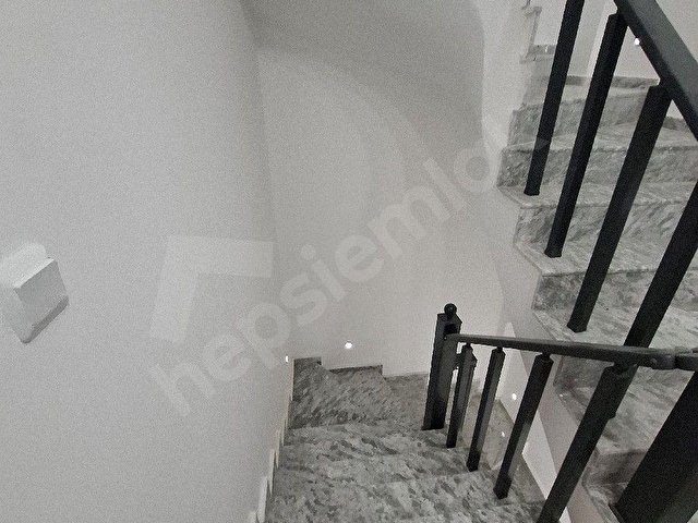 DİDİMDE SATILIK SIFIR TRİPLEKS VİLLA - Görsel 13