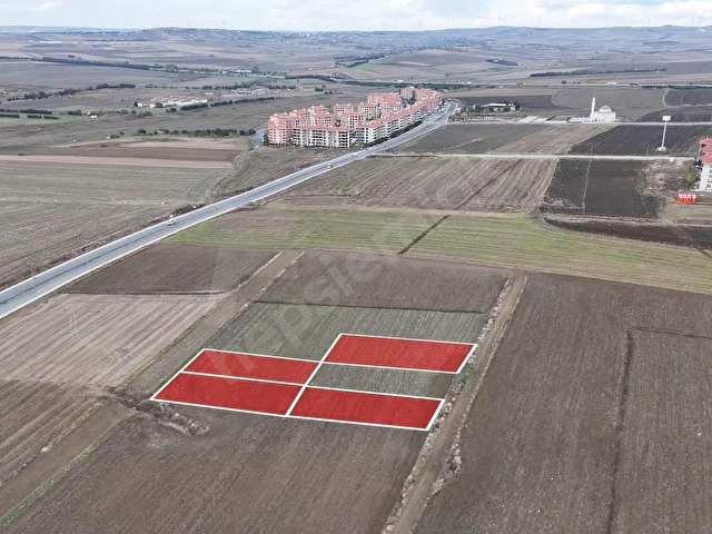 SİLİVRİ MERKEZDE SATILIK 4 ADET 700 m2 ARSA - Görsel 2