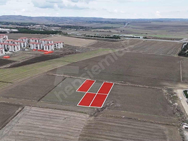 SİLİVRİ MERKEZDE SATILIK 4 ADET 700 m2 ARSA - Görsel 6