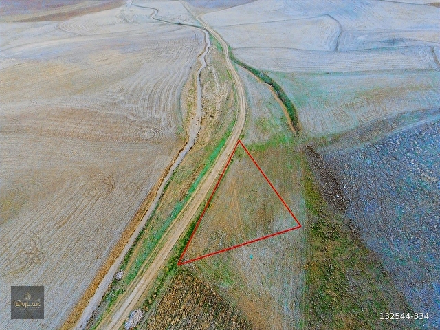 KIRIKKALE DELİCEDE TEK TAPU 1.400 M2 TARLA ( SON FİYAT)