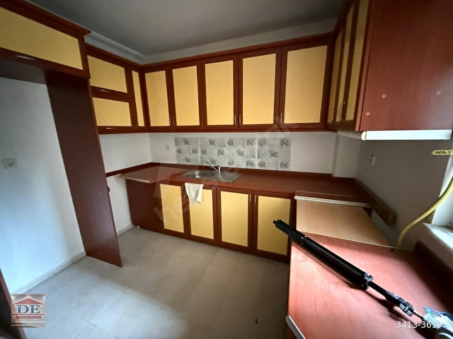 Simge Sitesinde Kiralık 3+1 Daire,Net 120m²,Balkonlu, Otoparklı - Görsel 2