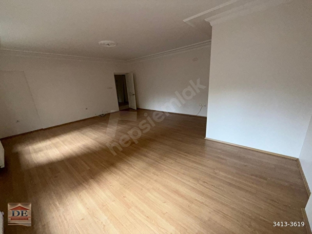 Simge Sitesinde Kiralık 3+1 Daire,Net 120m²,Balkonlu, Otoparklı - Görsel 28