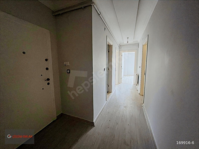 ÇÖZÜM EMLAKTAN MURADİYEDE 2+1 KAPALI MUTFAKLI KİRALIK DAİRE - Görsel 13