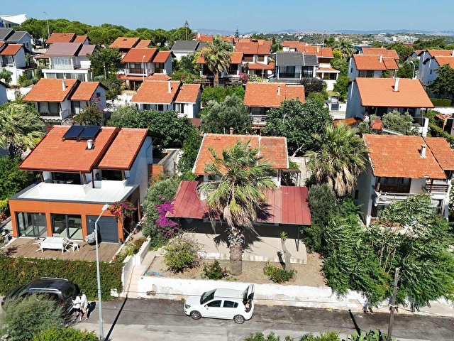 Çeşme Dalyanköy Havacılar Sitesinde Özel Plajlı Müstakil Villa - Görsel 11