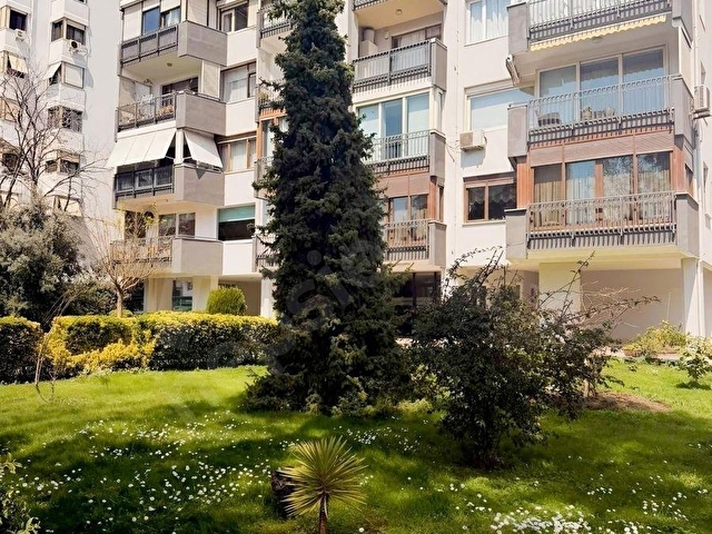 SUADİYE DE BAĞDAT A ÇOK YAKIN 245 m2 4+1 EMSALSİZ - Görsel 3