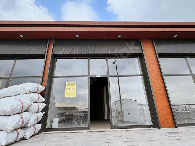 MARANGOZLAR SANAYİİ FORUM PLAZADA KİRALIK 100 M2 PRESTİJ DÜKKAN - Görsel 4