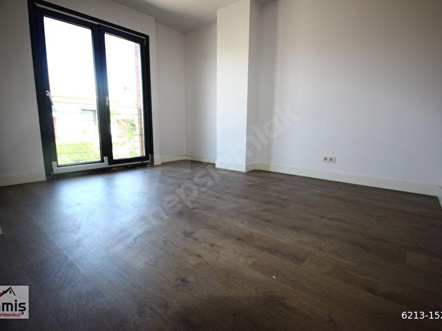 Tamişden Tuzla Marine Villalarında Havuzlu 5+2 Triplex Villa - Görsel 19