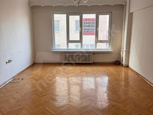 YUNUS EMRE CAD.ÜZERİ 145 m² ORTA BAKIMLI KİRALIK 3+1 DAİRE - Görsel 12