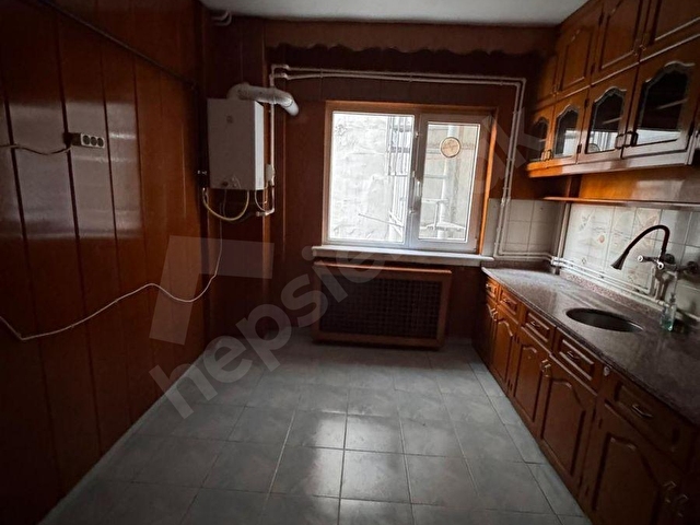 YUNUS EMRE CAD.ÜZERİ 145 m² ORTA BAKIMLI KİRALIK 3+1 DAİRE - Görsel 4