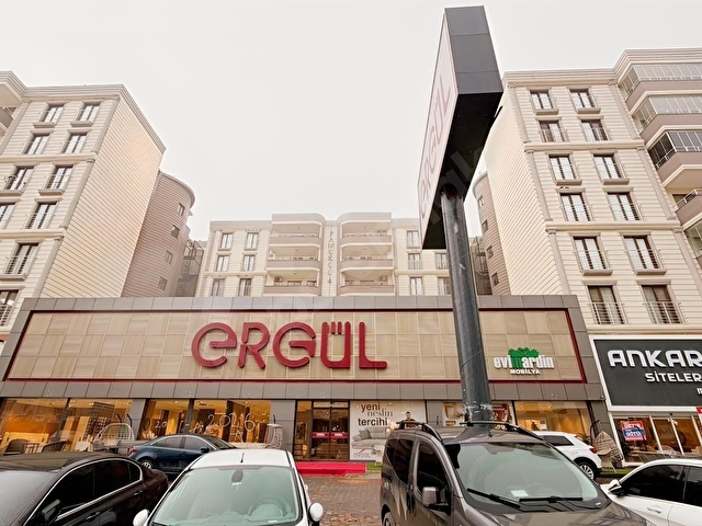 BARAK EMLAKTAN ANA CADDE ÜZERİ SATILIK 4+1 DAİRE