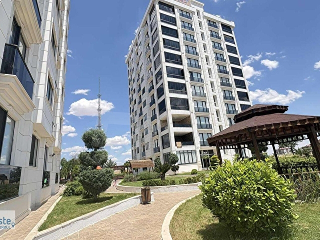 Bercesteden 4+0 G.Odası K.Otopark Ultra Lüks Bahçe Katı - Görsel 5
