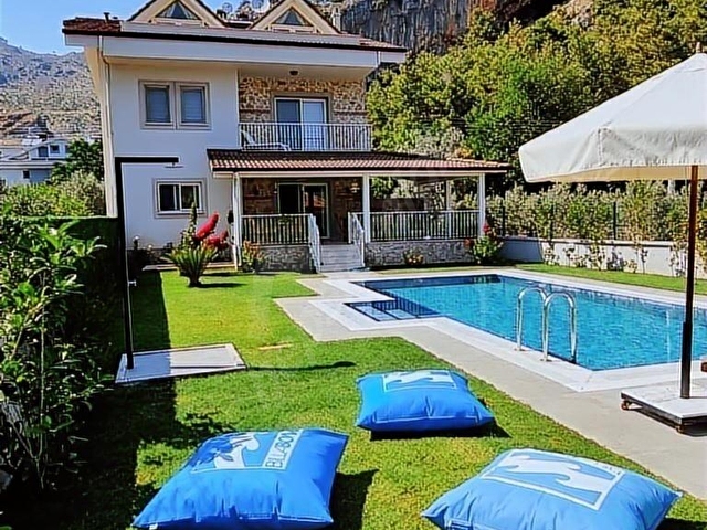 GÖCEK DE MÜSTAKİL BAHÇE VE HAVUZLU KAPALI GARAJLI 4+1 VİLLA - Görsel 4
