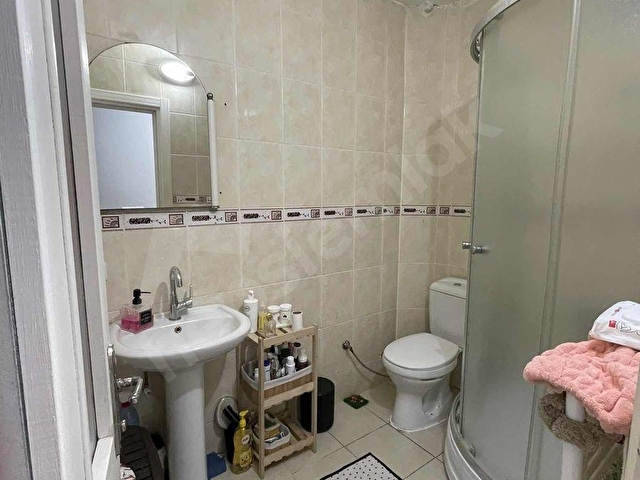 -MODA EMLAKTAN-FENERDE ANA CADDE ÜZERİ FIRSAT 3+1 SATILIK DAİRE. - Görsel 12