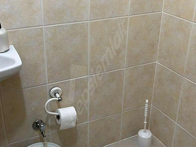 -MODA EMLAKTAN-FENERDE ANA CADDE ÜZERİ FIRSAT 3+1 SATILIK DAİRE. - Görsel 13