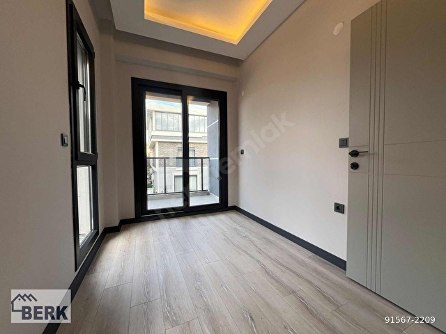 BERK EMLAKTAN MİTHATPAŞA MH. SATILIK 5+1 TRİPLEKS SIFIR VİLLA - Görsel 15