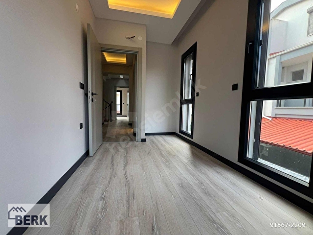 BERK EMLAKTAN MİTHATPAŞA MH. SATILIK 5+1 TRİPLEKS SIFIR VİLLA - Görsel 18