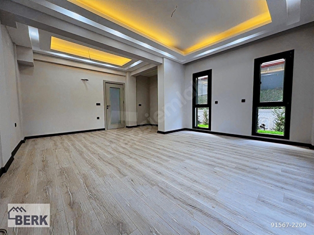 BERK EMLAKTAN MİTHATPAŞA MH. SATILIK 5+1 TRİPLEKS SIFIR VİLLA - Görsel 9