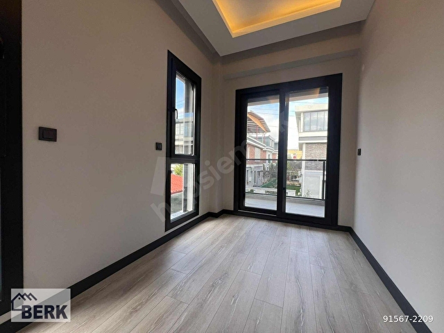 BERK EMLAKTAN MİTHATPAŞA MH. SATILIK 5+1 TRİPLEKS SIFIR VİLLA - Görsel 14