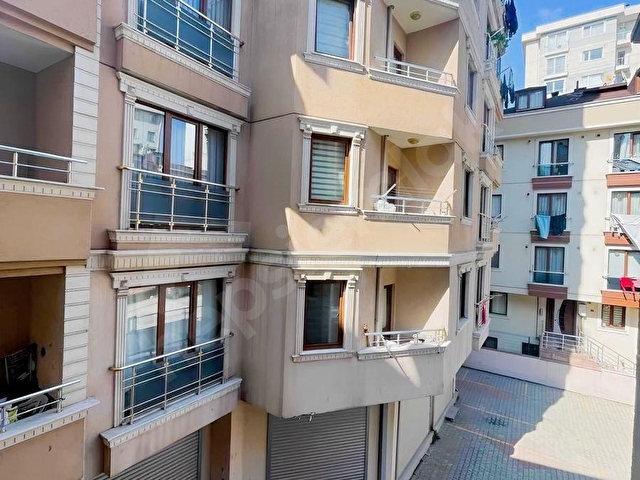 ARAKAT ÇİFT BALKON ASANSÖRLÜ KİRACI PROBLEMSİZ
