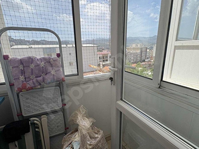 HASTANE YAKINI ÇİFT CEPHE ÇİFT BALKON ARA KAT DAİRE - Görsel 4
