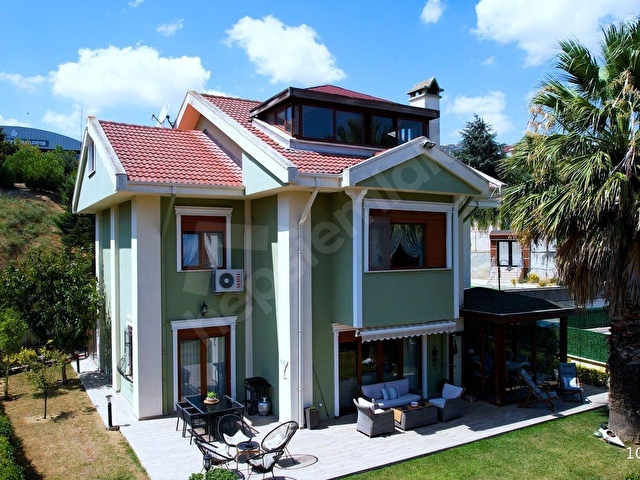 BAHÇEŞEHİR 2.KISIM SATILIK MÜSTAKİL VİLLA GERÇEK FIRSAT