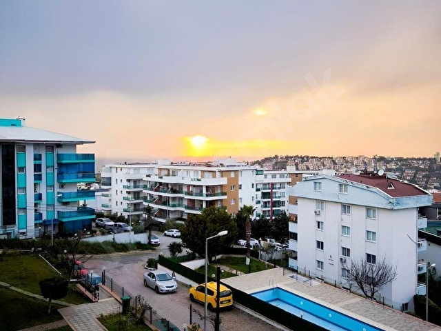 KUŞADASI MERKEZDE DENİZ MANZARALI ACİL KİRALIK DAİRE