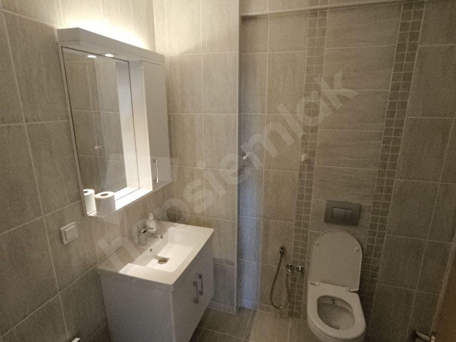KUŞADASI MERKEZDE DENİZ MANZARALI ACİL KİRALIK DAİRE - Görsel 15