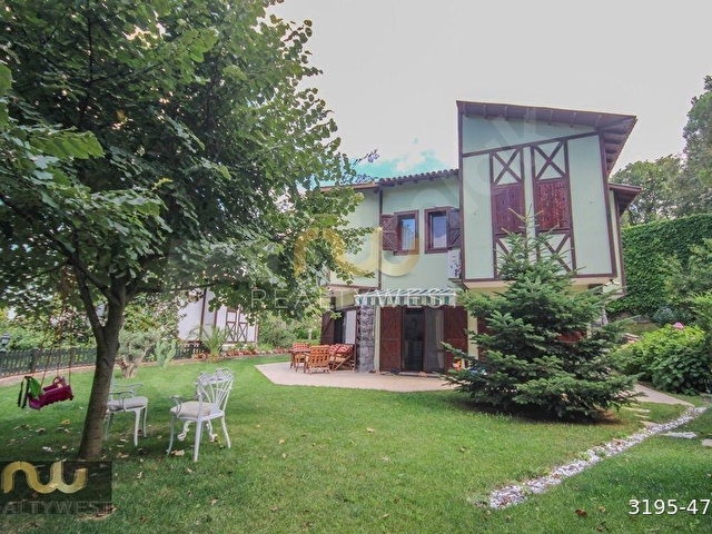 POLONEZKÖYDE DOĞAYLA İÇ İÇE KÖŞE KONUMLU YENİLENMİŞ KİRALK VİLLA - Görsel 5
