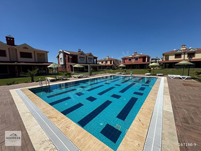 ADDRESS EMLAKTAN Havuzlu site içerisinde,Satılık Lüx Villalar - Görsel 2