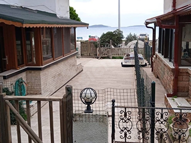 Urla, Kalabak, Muhteşem Deniz Manzaralı, Denize 35 Metre mesafede Dubleks Villa - Görsel 24