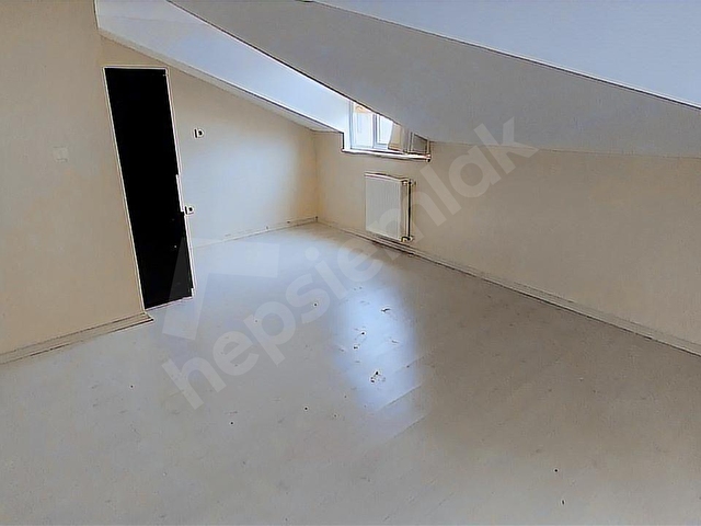 BAHÇELİEVLER SOĞANLIDA 12 YILLIK 2+1 DUBLEX DAİRE - Görsel 5