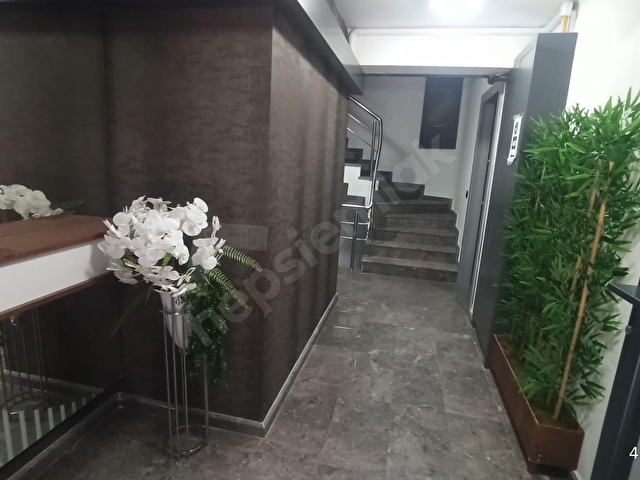 CİHANGİRDE 4+1 YENİ BİNADA KISMİMANZARALI BAHÇELİ - Görsel 5