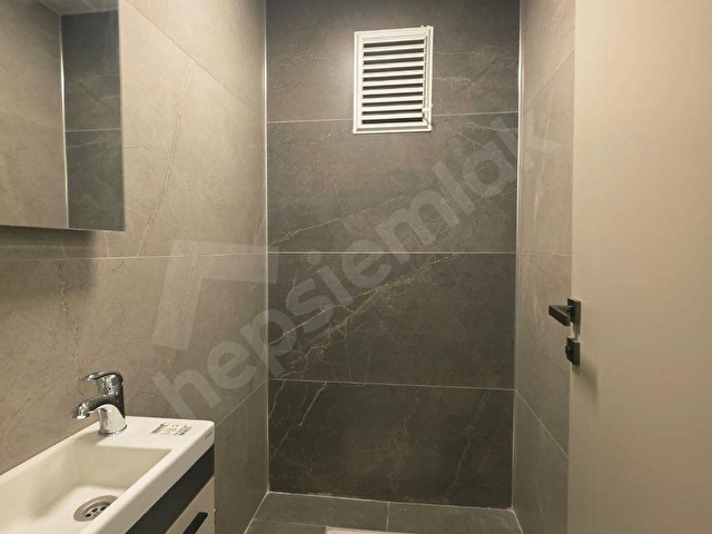 CUMHURİYET MAHALLESİ HİFA KONUTLARINDA SATILIK LÜKS 4+1 DAİRE - Görsel 17