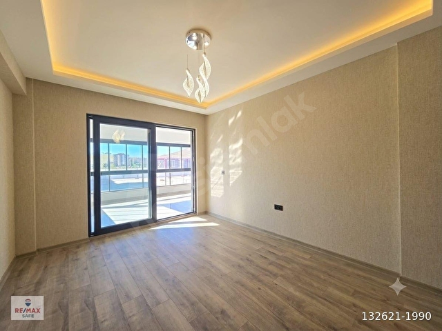 CUMHURİYET MAHALLESİ HİFA KONUTLARINDA SATILIK LÜKS 4+1 DAİRE - Görsel 12