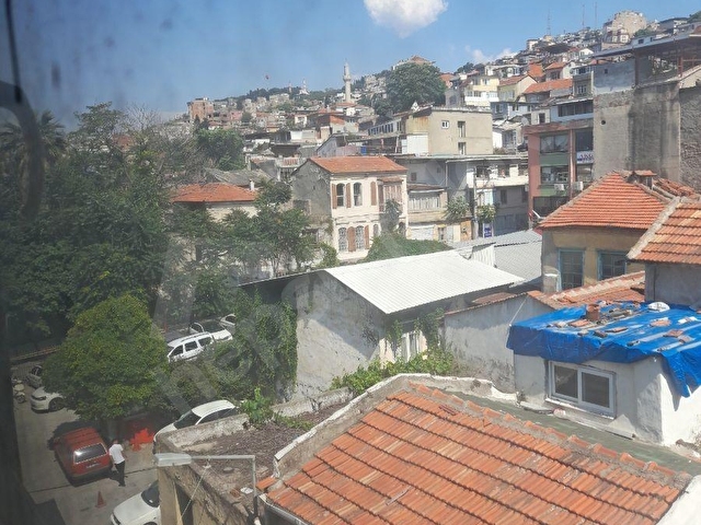 Egestate Gayrimenkul den İzmirin kalbi Konakta fırsat daire - Görsel 8
