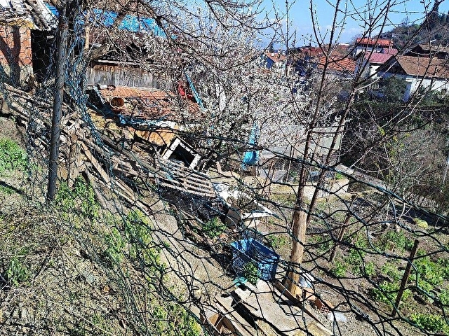 Y.DEĞİRMENDERE 2270 M2 ARSA İÇİNDE DÖRT ADET MÜSTAKİL EV.(hayvancılığa uygun) - Görsel 17
