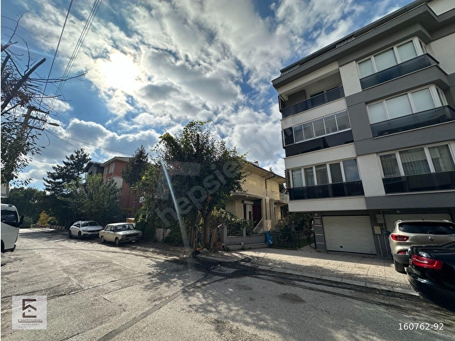 E GAYRİMENKULDEN SÜMER MAH. SÜMER İSKELE MEVKİİ MÜKEMMEL KONUMDA GENİŞ 4+1 ÖZEL DAİRE - Görsel 2