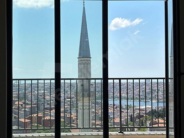 FETİHTEPE TOKİDE 2+1 HALİÇ MANZARALI BALKONLU KİRALIK ŞIK DAİRE - Görsel 3