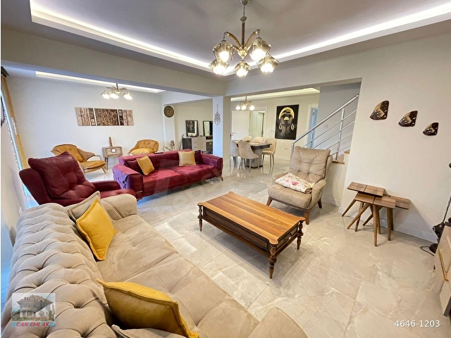 BATIKENT MOBİLYACILAR SİTESİNDE 3 KATLI 6 ODA 2 SALON 300 M2 FULL YAPILI TRİBLEKS - Görsel 13
