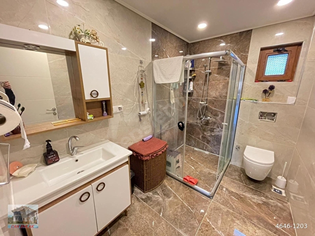 BATIKENT MOBİLYACILAR SİTESİNDE 3 KATLI 6 ODA 2 SALON 300 M2 FULL YAPILI TRİBLEKS - Görsel 16