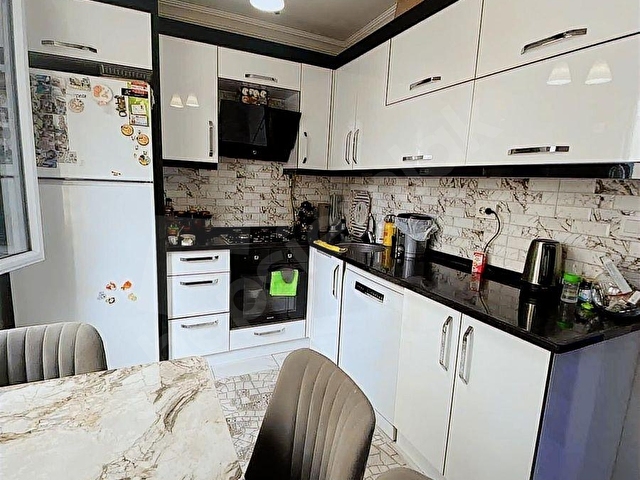BUCA ÇAMLIKULEDE SATILIK ARAKAT DAİRE 2+1 KAT 2 - Görsel 3
